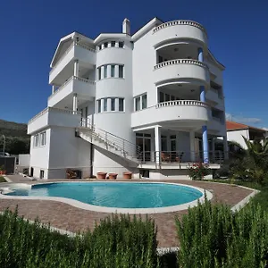 Apartment Lida