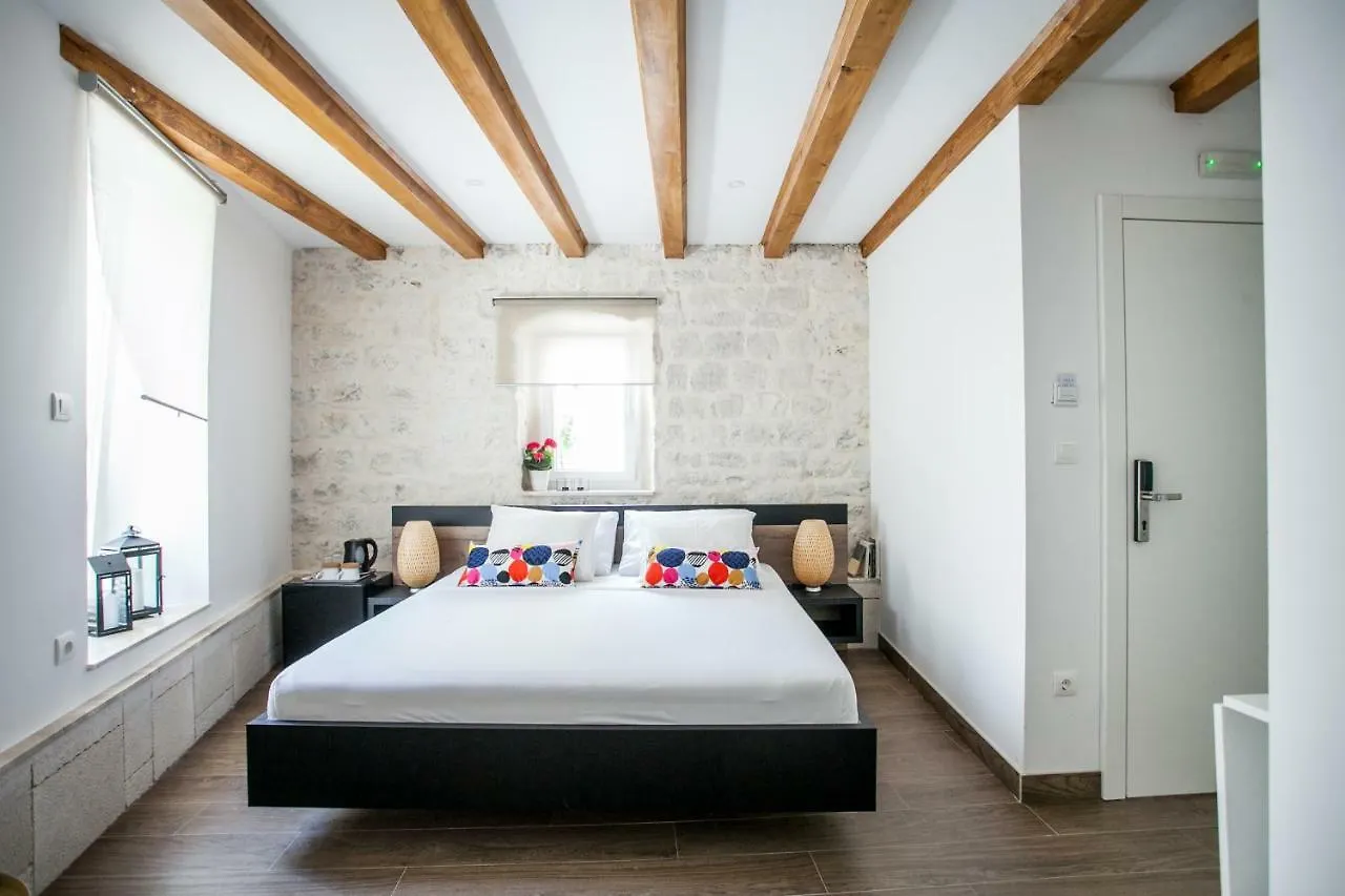 Villa Lucia Trogir Guest house
