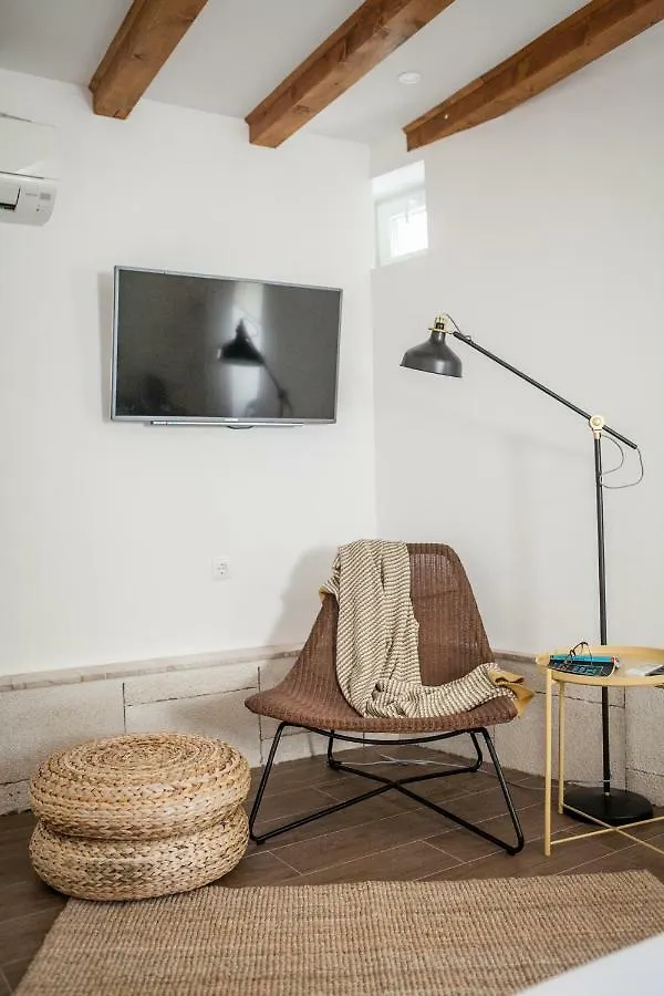 Villa Lucia Trogir 2*,
