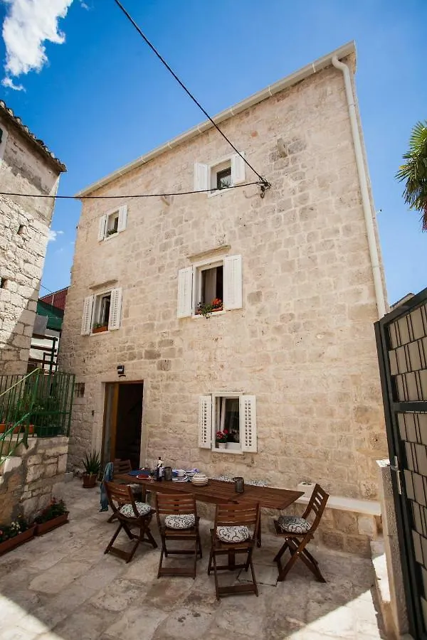 Guest house Villa Lucia Trogir